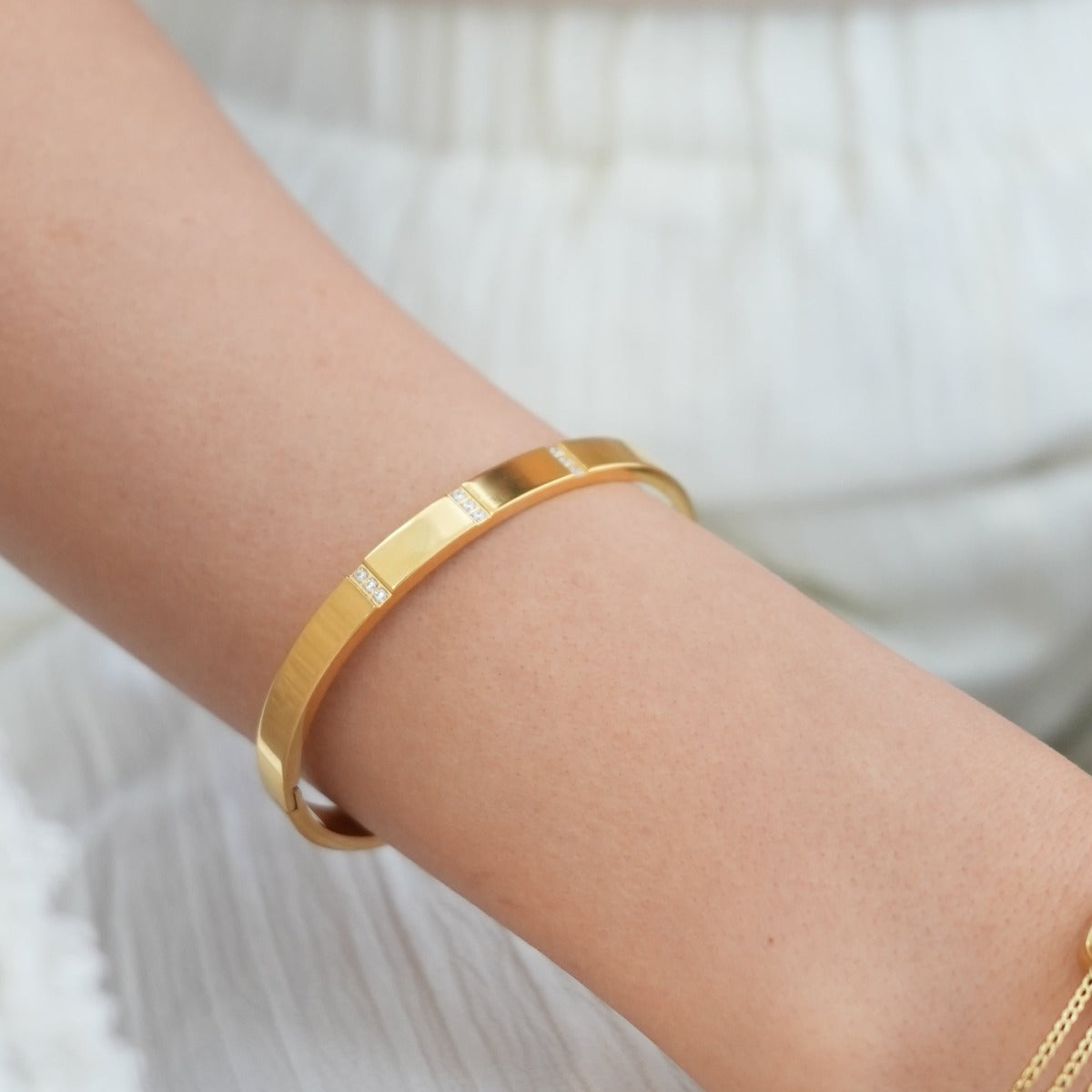 Bransoletka Bangle z Kamieniami - Złota