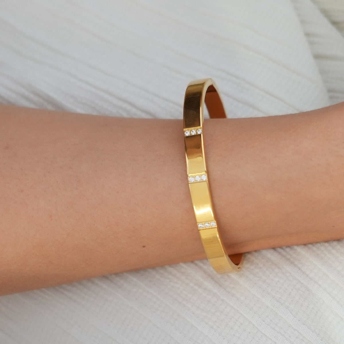 Bransoletka Bangle z Kamieniami - Złota