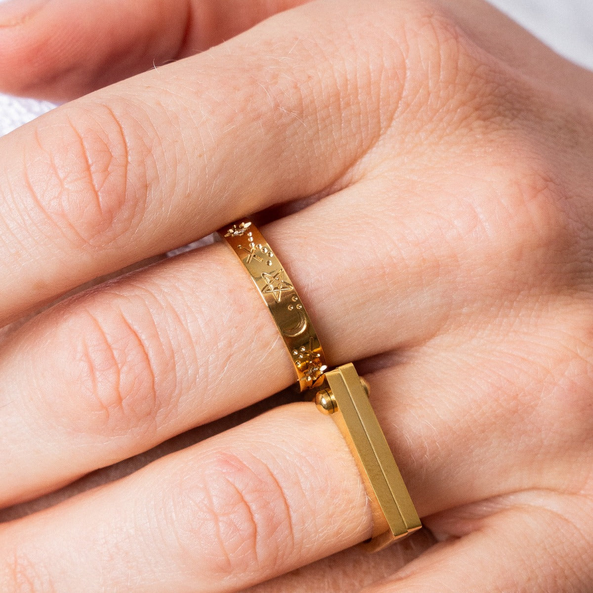 Ineos Stone Ring - Złoty