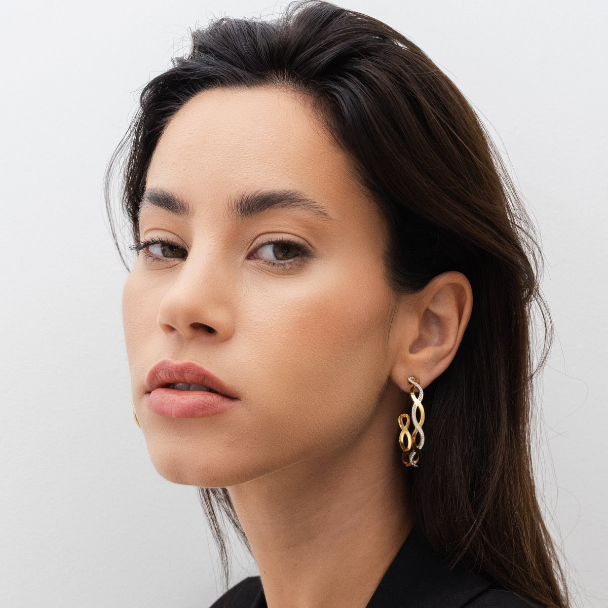 Kolczyki Amelia Interlace Hoop - Złote